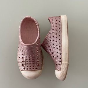 Toddler size 9 pink glitter Natives